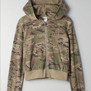 Aritzia thermal camo cropped hoodie